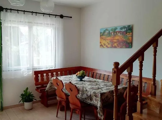 In 19327 בית נופש Balatonmáriafürdő