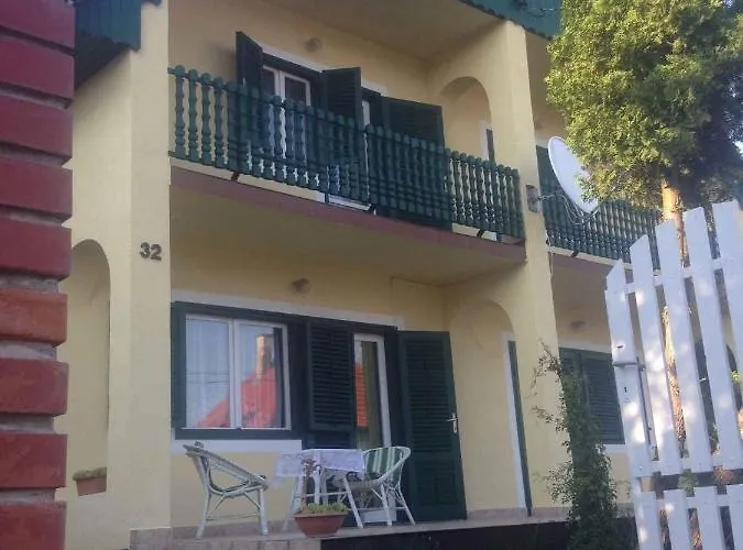 In 19327 בית נופש *