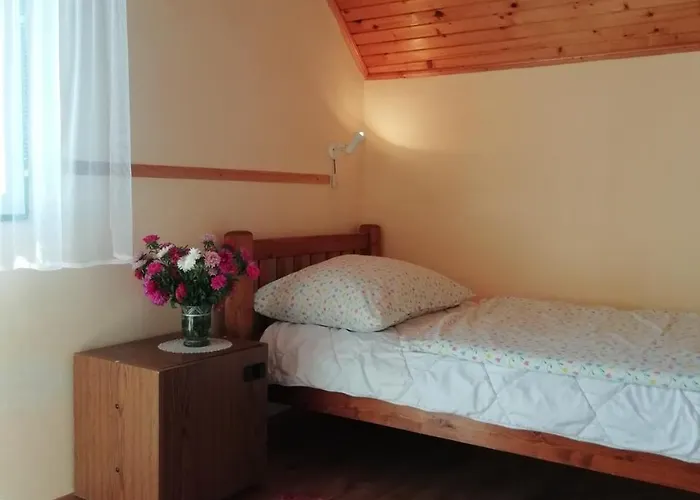 In 19327 בית נופש *