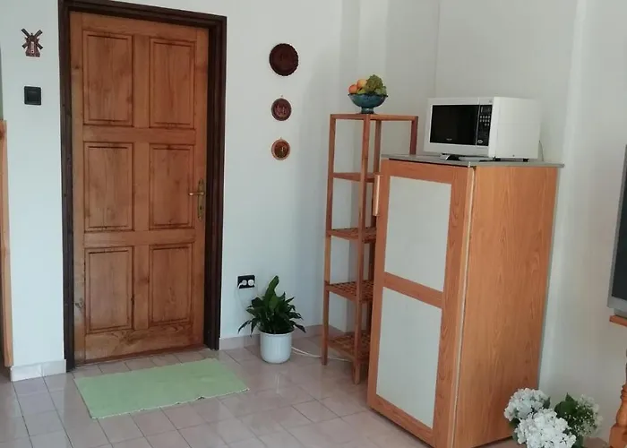 In 19327 בית נופש *